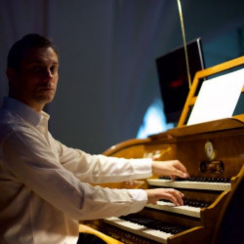 Afisha Club: Неоклассика на органе и арфе. Эйнауди, Тьерсен, Циммер в Москве 10 апреля 2026