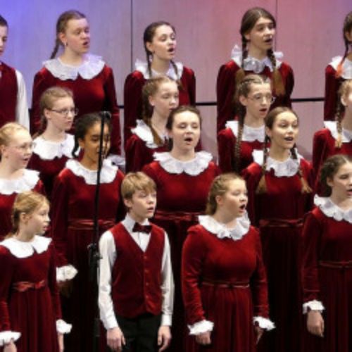 Afisha Club: Выпускники разных лет Большого детского хора имени В.С. Попова «Зачем расставаться нам…» в Москве 17 апреля 2026