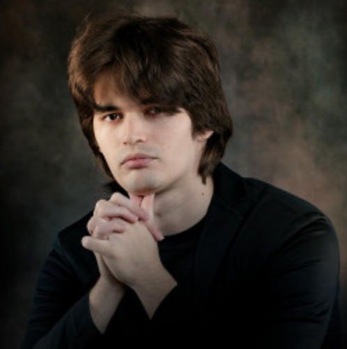 Afisha Club: Чайковский. Равель. Гершвин. Илья Папоян в Москве 19 мая 2026