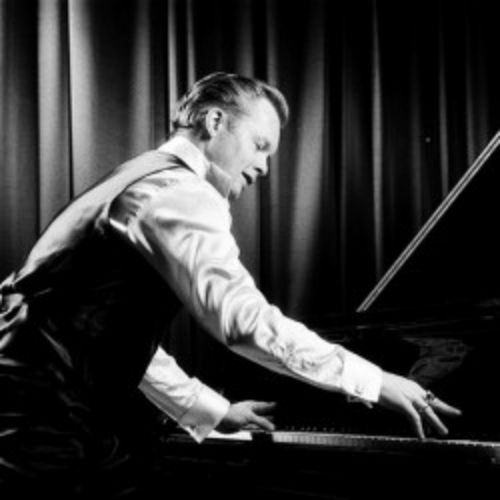 Afisha Club: Денис Мажуков в Москве 2 мая 2026