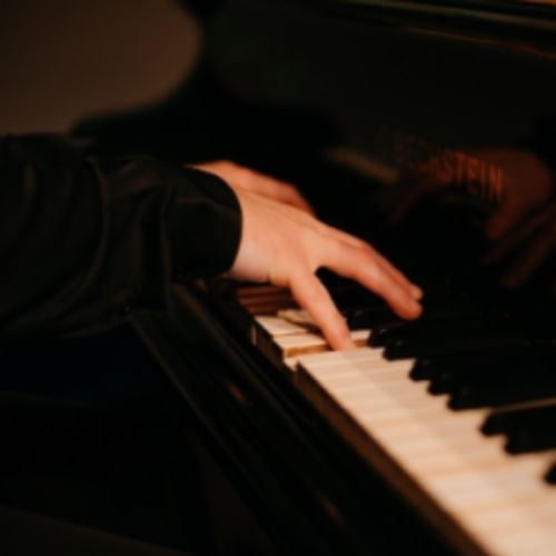 Afisha Club: Вечер при свечах. От барокко до рока в Москве 18 мая 2026